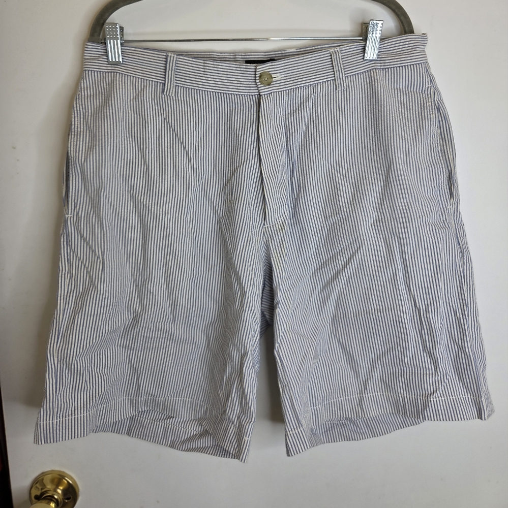 J Crew Shorts mens 33 Blue Seersucker Bermuda Cotton Casual Resort Striped